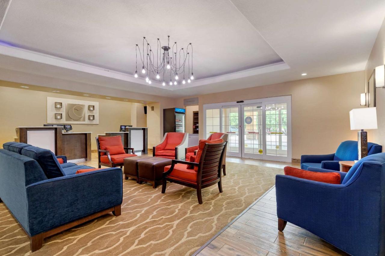 Comfort Inn & Suites Near Six Flags & Medical Center San Antonio Luaran gambar