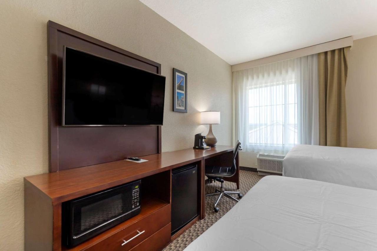 Comfort Inn & Suites Near Six Flags & Medical Center San Antonio Luaran gambar