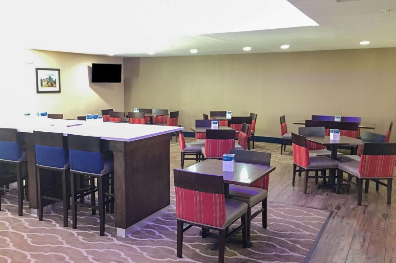 Comfort Inn & Suites Near Six Flags & Medical Center San Antonio Luaran gambar
