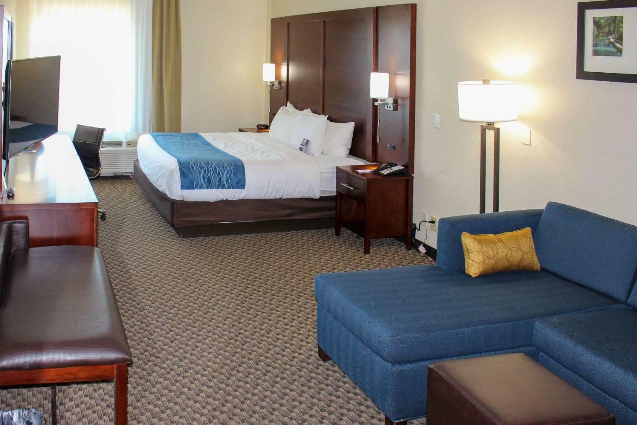 Comfort Inn & Suites Near Six Flags & Medical Center San Antonio Luaran gambar