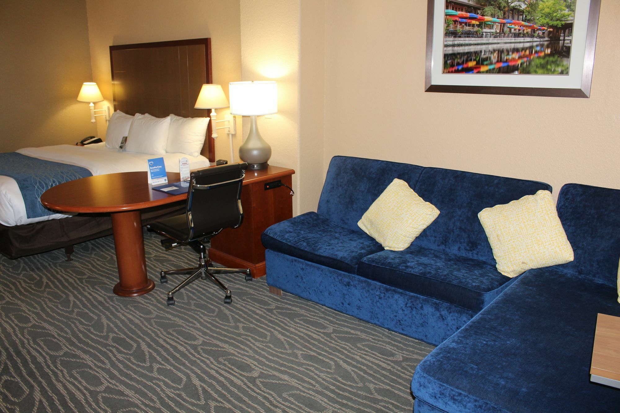 Comfort Inn & Suites Near Six Flags & Medical Center San Antonio Luaran gambar